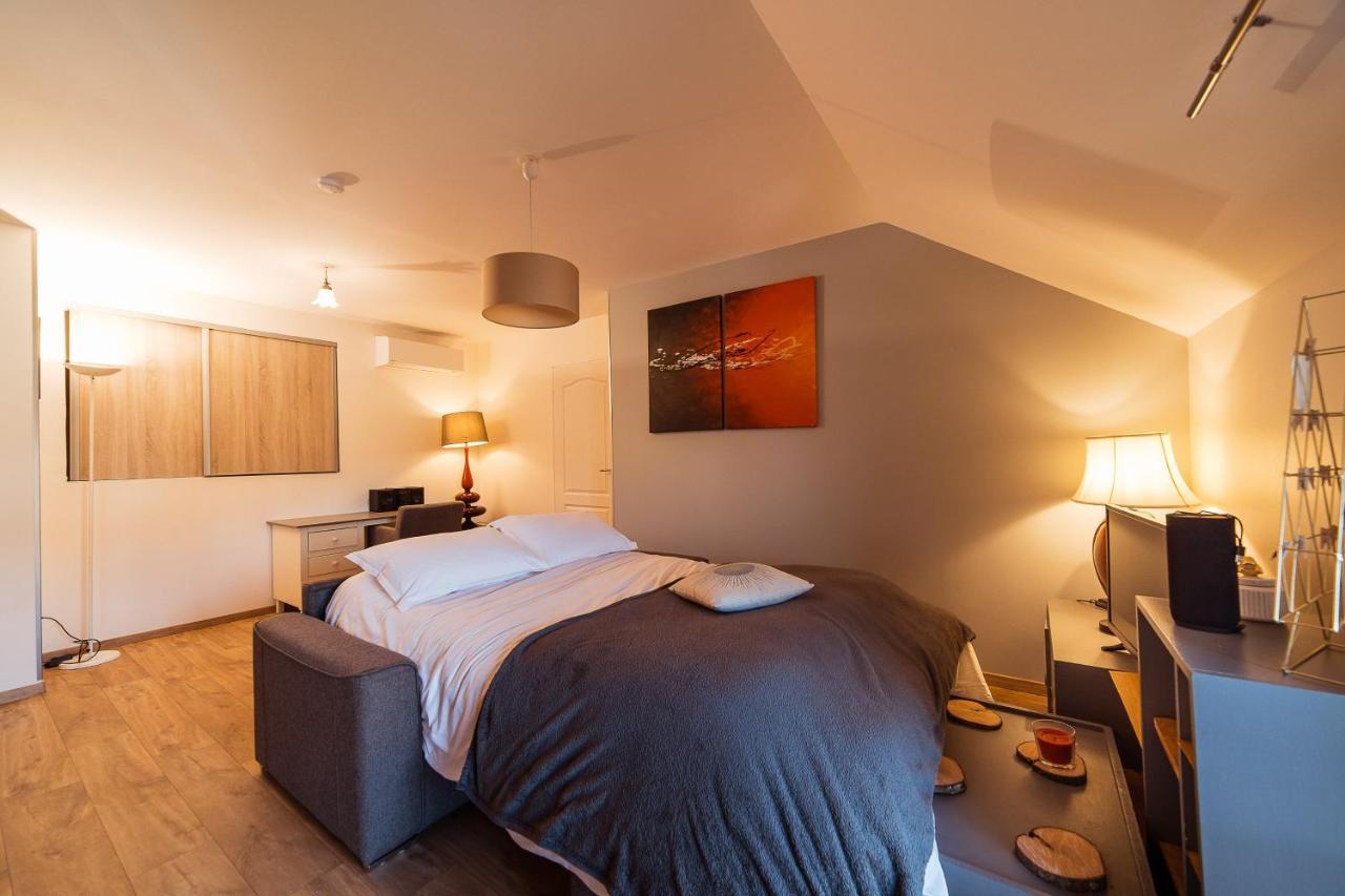 Maison Calme 14 Personnes, Piscine, Jardin Et Parking Buchères Екстериор снимка